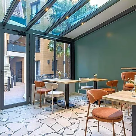 Hotell Montcalm 3*