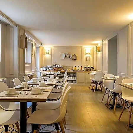 Montcalm Hotel