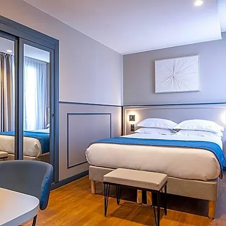 Montcalm 3*
